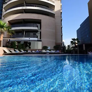 Majestic Retreat 4* Dubaj